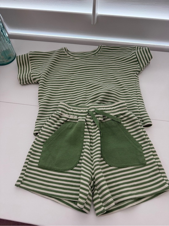 Winnie + Crew Other - Winnie + Crew Green & Cream Striped Two-Piece Lounge Set